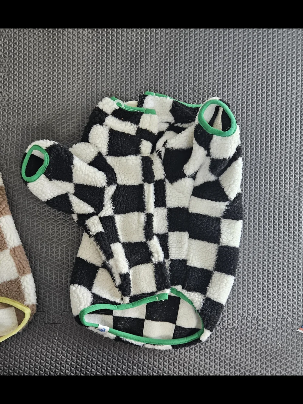 Oodles Lot of 2 Size M Fleece warm Dog Coats Check Design